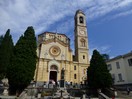 Tremezzo, l'église San Lorenzo édifiée pendant deux périodes entre 1775-76 et la fin du XIX e siècle.