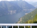 Vue de la terrase de l'hôtel. 