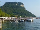 Garda est une attrayante petite ville située dans la région de la Vénétie, installée sur la rive orientale du lac de Garde.