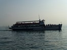 Un service régulier de ferry dessert les trois le lac de Garde.