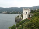  Jardins luxuriants et colorés immergées dans les eaux du lac Majeur, Isola Bella émerveille par sa beauté.