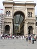 La galerie est due à l'architecte Giuseppe Mengoni. Sa construction dura onze ans, de 1867 à 1878 et se termina par l'arc de triomphe donnant sur la place du Dôme.