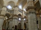 Un beffroi de 78 m de haut flanque à l'origine la cathédrale, s'effondre le 17 mars 1989, ensevelissant quatre personnes. Ses restes sont toujours visibles sur la gauche de la cathédrale.