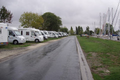 L'aire  camping-cars à Mortagne-sur Gironde