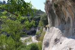 Falaise creusée par le Brian