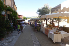 Moustiers-Sainte-Marie, le marché