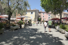 Tourtour, un des plus beaux villages de France, il se situe dans le Haut Var, au nord-ouest de Draguignan