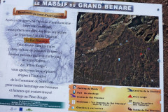 Panneau indicatif sur le Grand Bénare