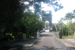 Le pont suspendu de la Rivière de l'Est