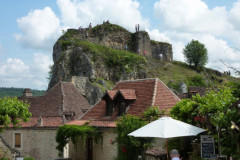 Saint-Cirq-Lapopie, ici se dressait autrefois le donjon de la forteresse de la Popie